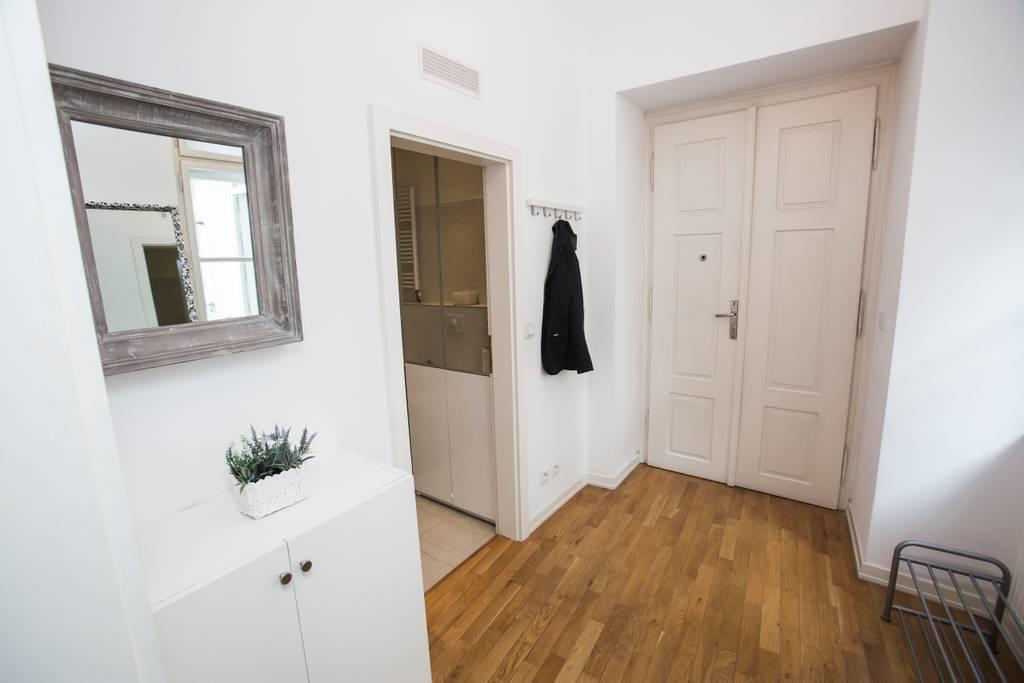 Quiet Apartment With Balcony Charles Bridge Praha Bagian luar foto
